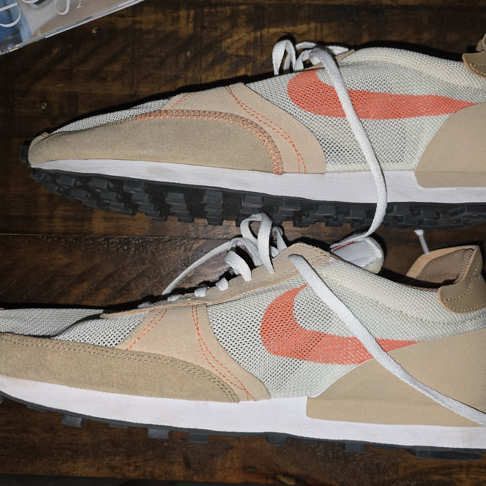 Nike Men's Tan and Orange Sneakers